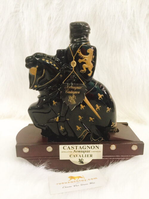 Castagnon Armagnac Knight Ceramic Decanter -1