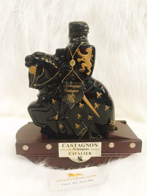 Castagnon Armagnac Knight Ceramic Decanter -1