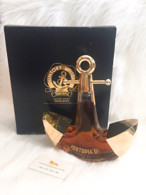 ruou-xach-tay-Suntory-Whisky-Excellence-mo-neo-thuy-tinh