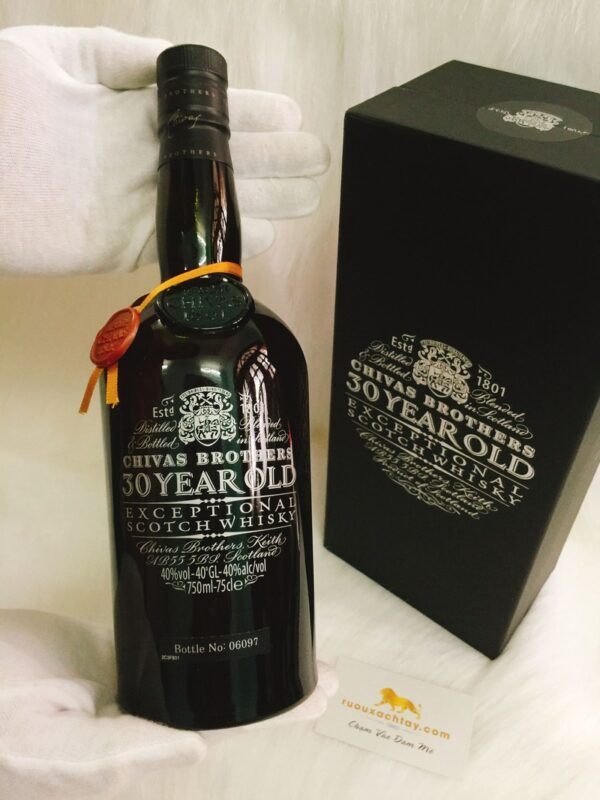 Rượu Chivas 30 yo Exceptional Xách Tay