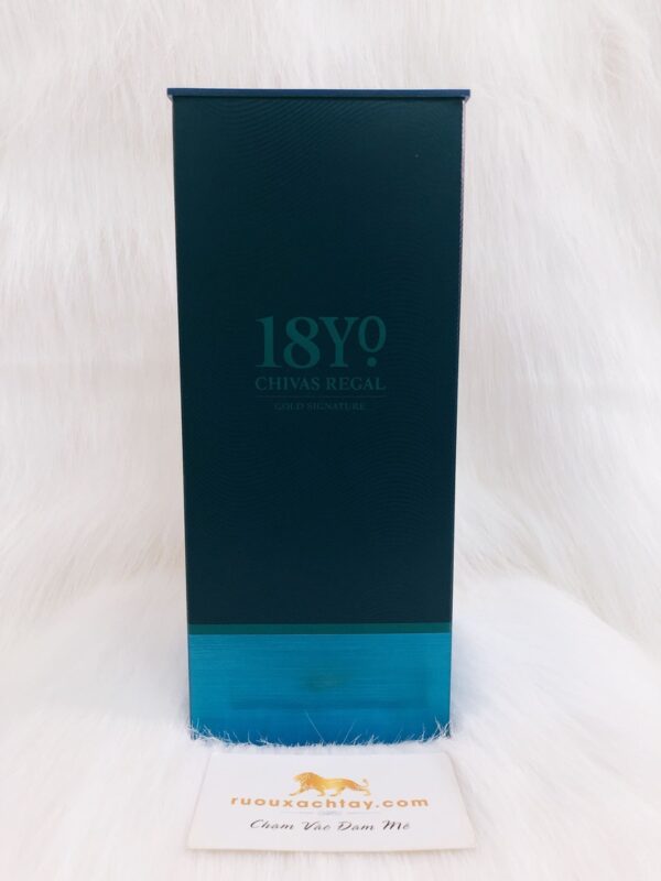 Rượu Chivas 18 2019