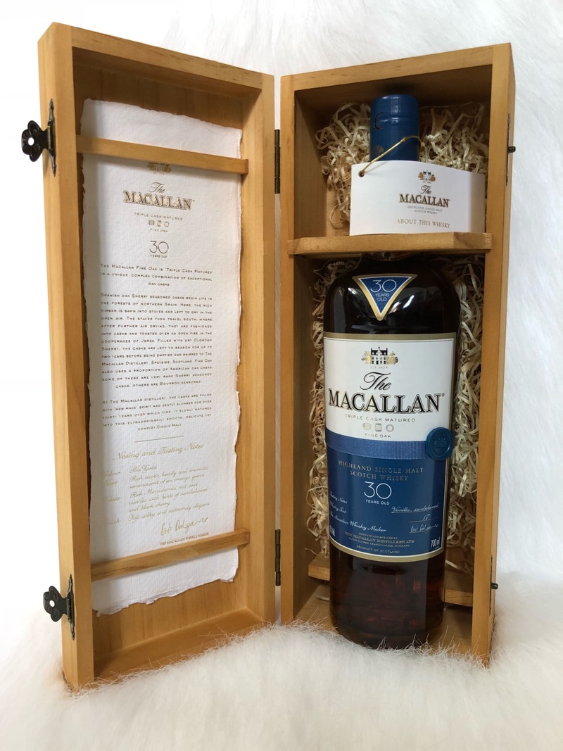 Rượu Macallan 30 Fine Oak Xách Tay