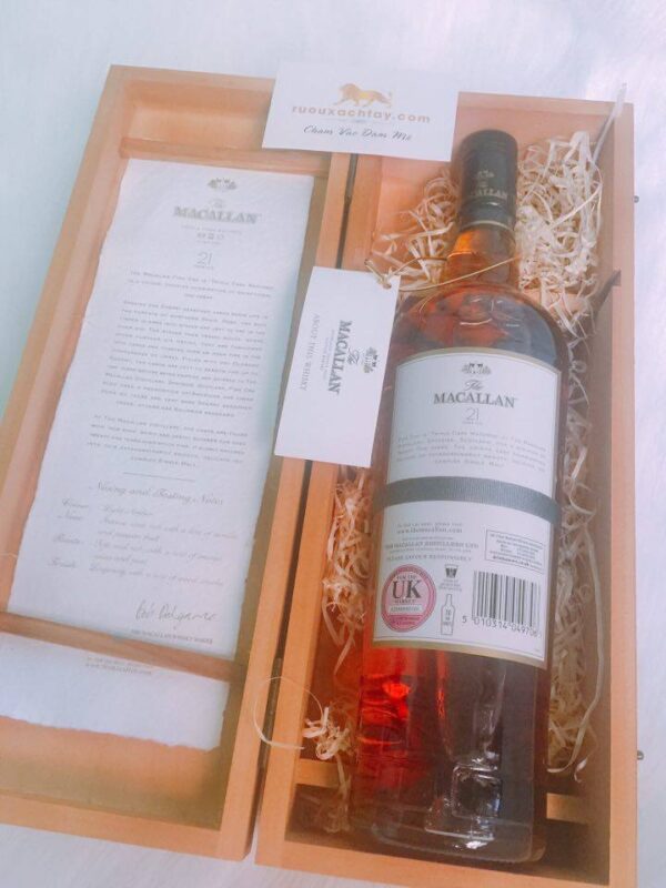 Rượu Macallan 21 Triple Cask Tem UK