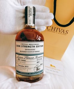 Rượu Chivas Cask Strength Edition - Linn House Reserve