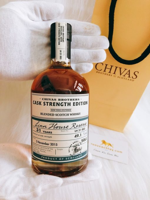 Rượu Chivas Cask Strength Edition - Linn House Reserve