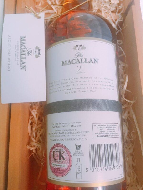 Rượu Macallan 21 Triple Cask Tem UK