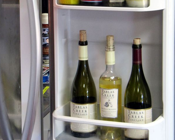 Bảo quản rượu vang trong tủ lạnh