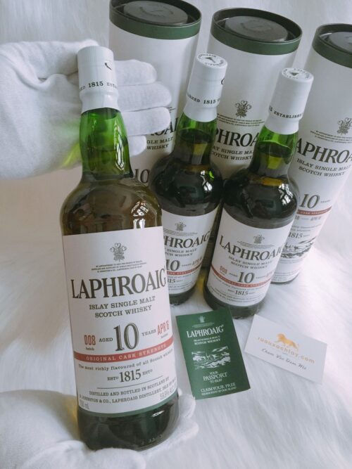 Rượu Laphroaig 10 Cask Strength batch 008