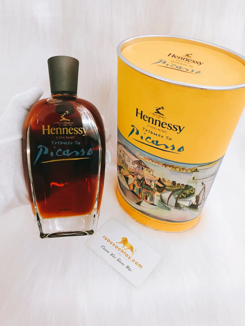 Rượu Hennessy Tribute to Picasso | Cửa Hàng Rượu Xách Tay Uy Tín