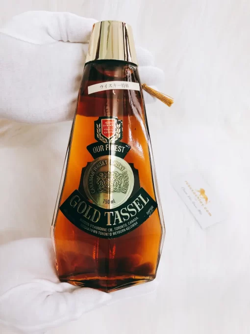 McGuinness Gold Tassel Blended Canadian Whisky (40%, 71cl)_1