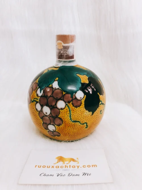 Rượu Suntory Brandy Bình Gốm - Chùm Nho