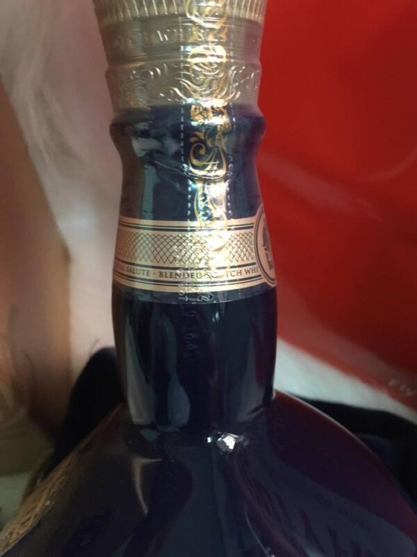 Rươu Chivas 21 Xanh Biển DFS