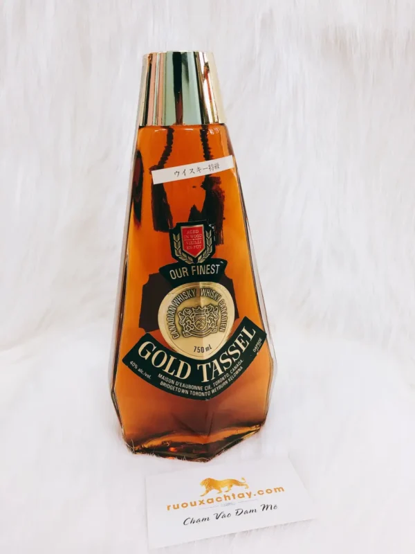McGuinness Gold Tassel Blended Canadian Whisky (40%, 71cl)