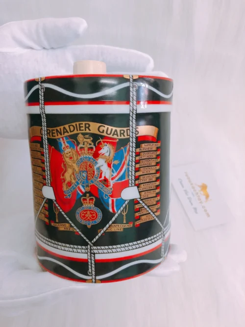 Camus Napoleon Cognac Drum The Queen's Silver Jubilee