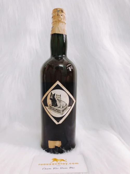 Black & White Blended Scotch Whisky 1950s 7 2 1 290