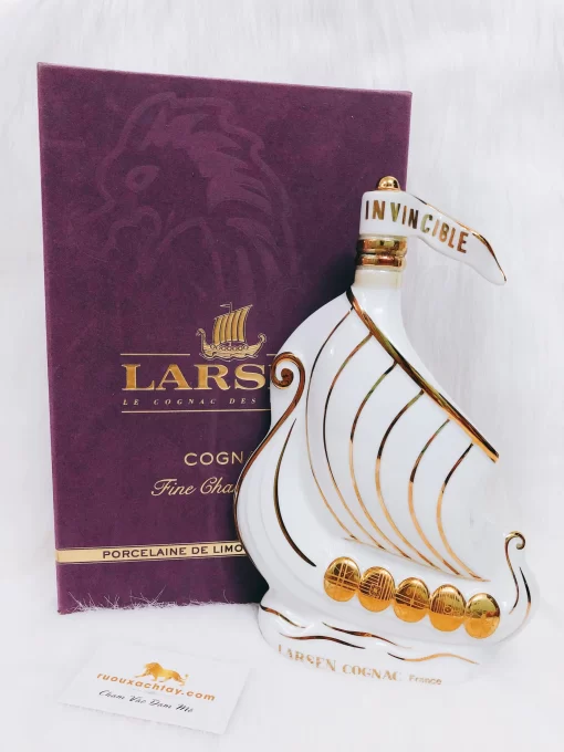 Larsen Cognac Viking Ship Pure White