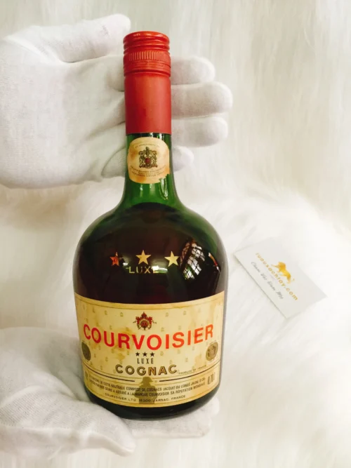 Rượu Courvoisier Luxe 3 stars Cognac 1970s