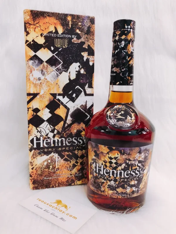 Hennessy VS Limited Edition VHILS 70CL