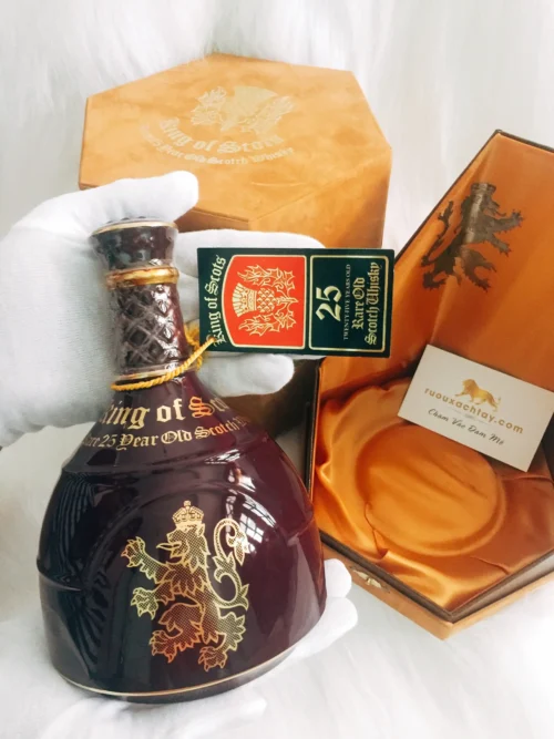 King of Scots 25 năm Super Premium Red Decanter