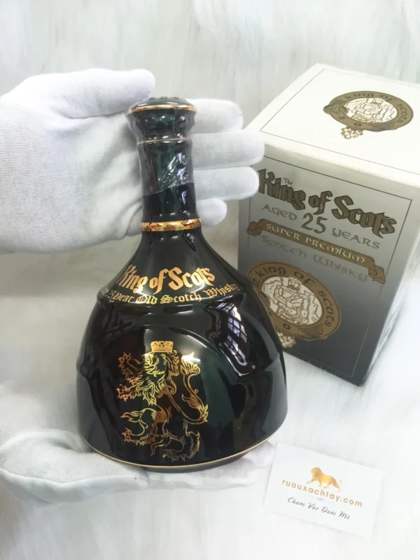 King of Scots 25 năm Super Premium Black Decanter 1
