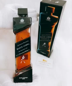 Johnnie Walker Black Label The Director's Cut Blade Runner 2049 1