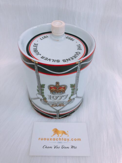 Rượu Camus Cognac The Queen Silver Jubilee 1977 7 Camus Cognac The Queen Silver Jubilee 1977 (4)