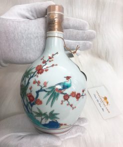 Rượu Nhật xách tay Suntory Whisky Excellence – Ceramic Bottle (4)