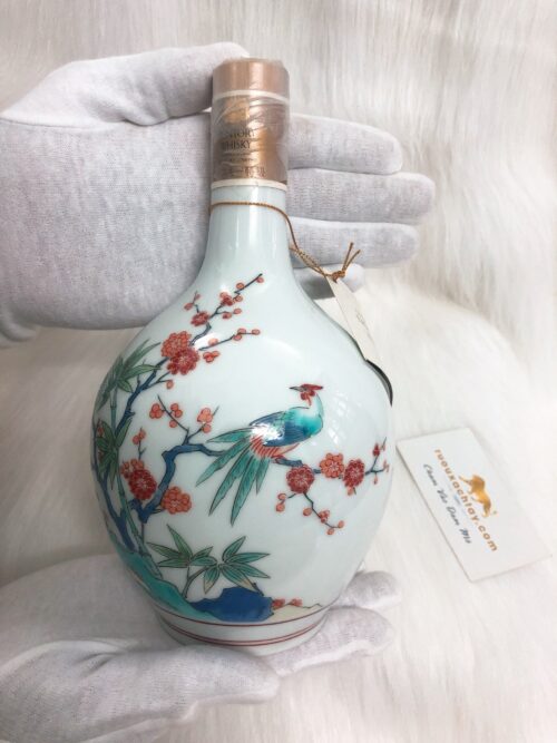 Rượu Nhật xách tay Suntory Whisky Excellence – Ceramic Bottle (4)