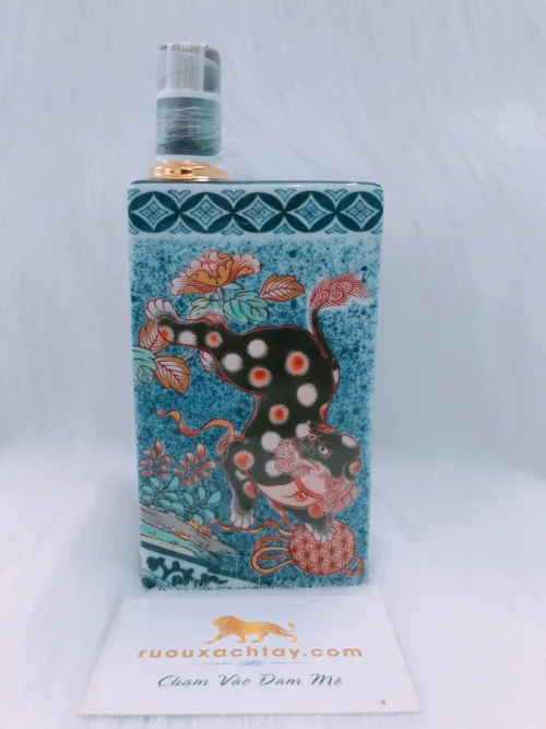 Rượu Suntory Whisky Arita Porcelain Square Bottle Lion Dogs 11 z1407560515529 986b1c5331a846384075c2a7686a7f85 1