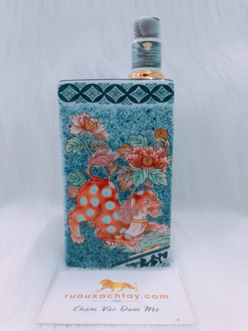 Rượu Suntory Whisky Arita Porcelain Square Bottle Lion Dogs 10 z1407560534491 79e1803b704c16392a332cabfd461dd1 1
