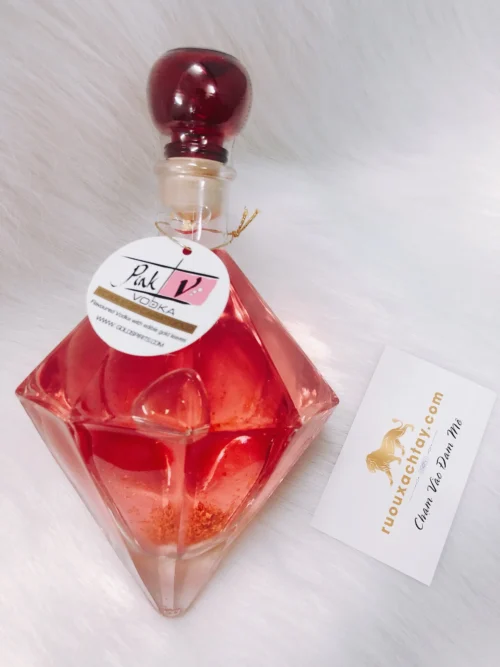 Rượu Diamond Pink V vodka vảy vàng