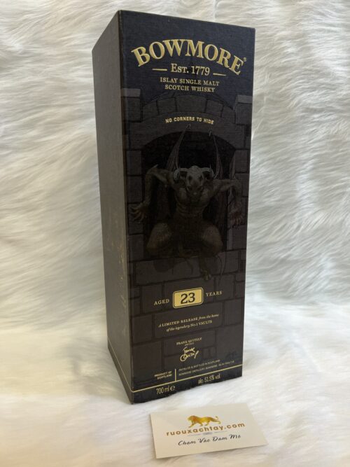 Bowmore-23-Year-Old-No-Corners-To-Hide (1)