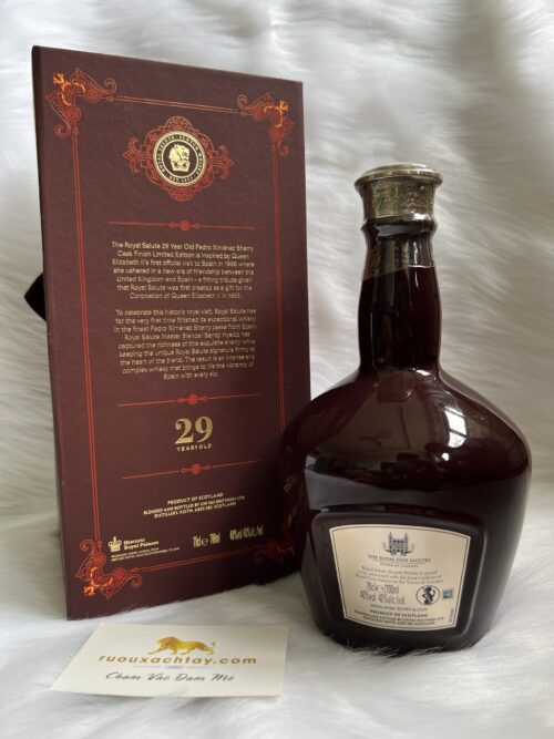 Rượu Chivas Royal Salute 29 Năm Pedro Ximénez Sherry Cask Finish 9 Chivas-29-years-pedro-ximénez-sherry-cask-finish (3)
