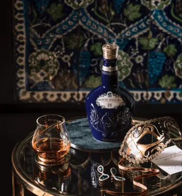 Danh Sách Đầy Đủ Bộ Sưu Tập Rượu Chivas Royal Salute 2022 78 chivas-royal-salute-21yo-the-signature-blend