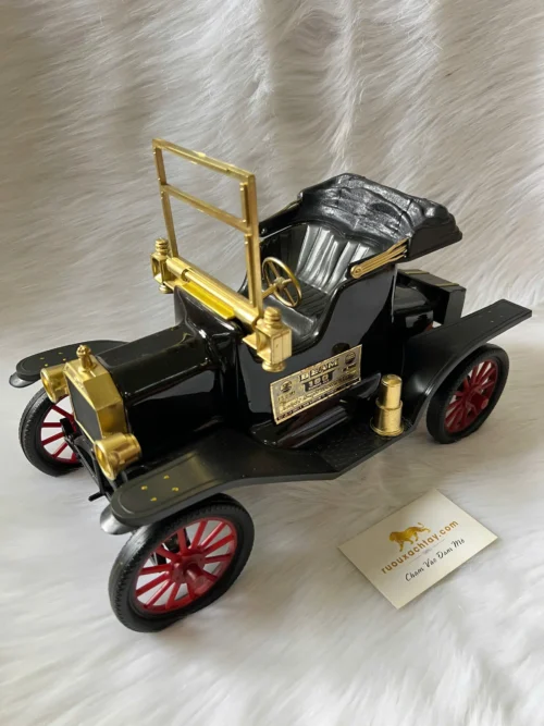 Beam Kentucky Straight Bourbon Whiskey - Car Decanter Collection - Ford Model T (1)
