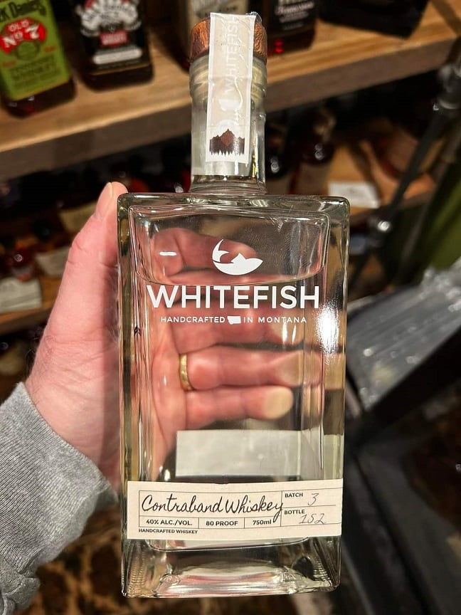 Moonshine Và White Dog Có Khác Biệt Không? 4 whitefish contraband whiskey