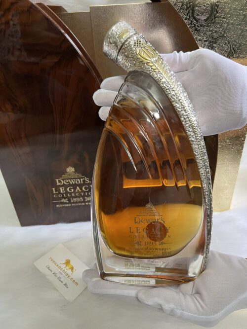 Dewar's Legacy Collection