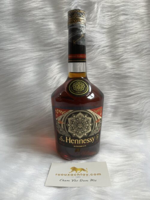 Hennessy VS Limited Editon - Shepard Fairey - 1