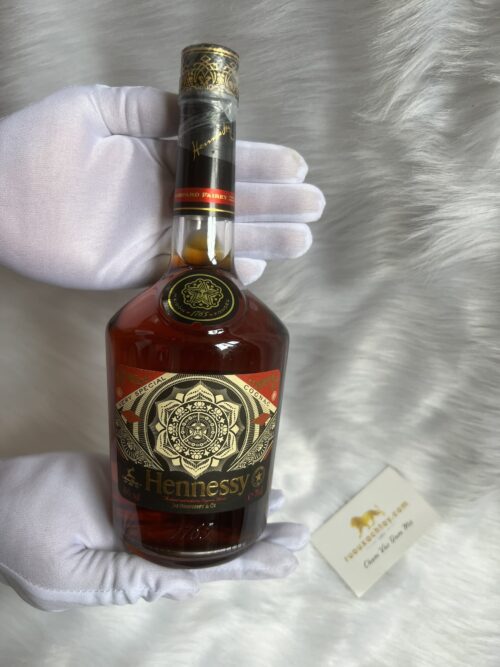 Hennessy VS Limited Editon - Shepard Fairey