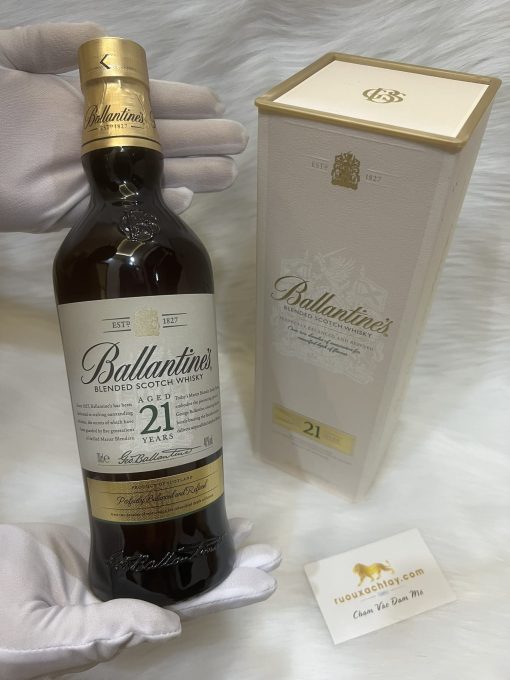 Ballantine's 21 Năm Nắp Vàng