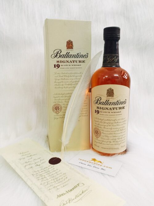 Ballantine's Signature 19 Year Old 8 Ballantine's Signature 19 Year Old (4)