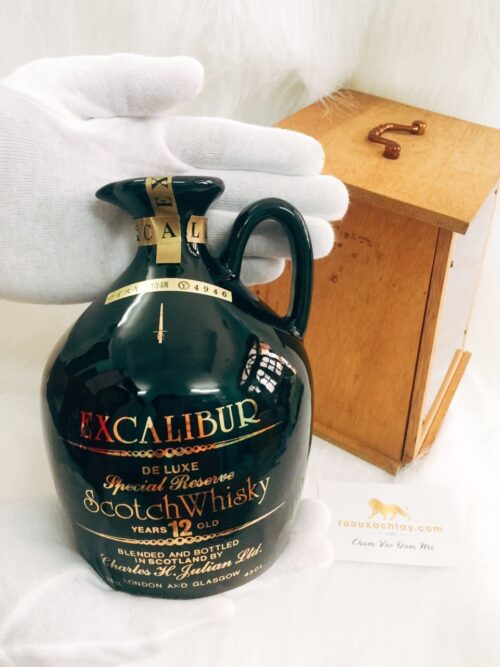 Excalibur 12yo Special Reserve Decanter (1)