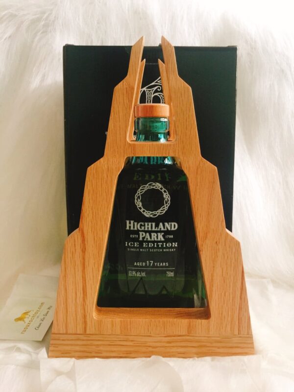 Highland Park Ice 17yo Single Malt Scotch Whisky (3)
