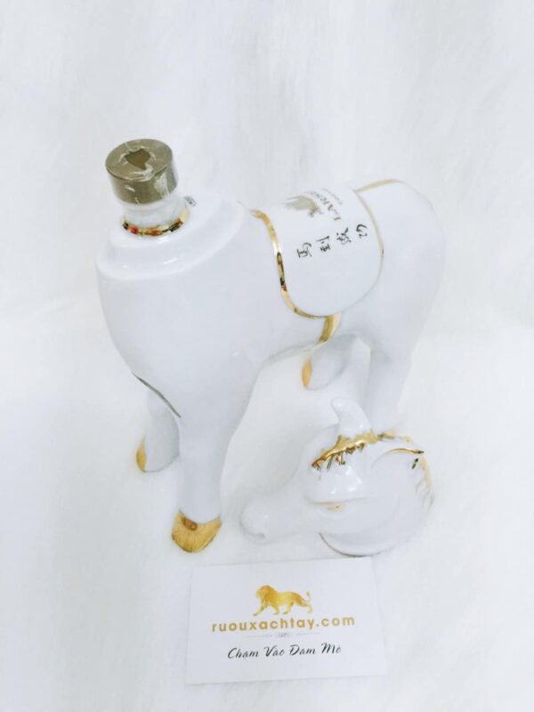 Larsen Cognac Horse Decanter (4)