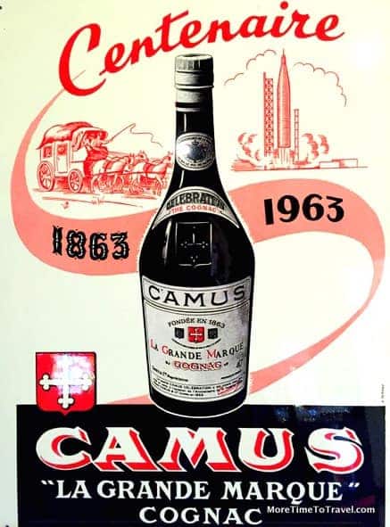 Poster quảng cáo rượu Camus rất lâu đời
