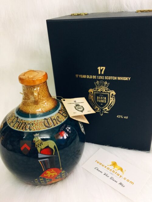 The Black Prince Rare Scotch Whisky 17 Year Old Decanter 10 The Black Prince - 17 Year Old Decanter (3)