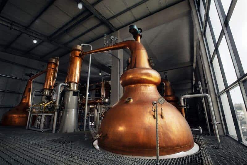Một Bình Minh Mới Cho Rượu Whisky Ở Ấn Độ Và Rượu Whisky Ấn Độ 2 Nhà chưng cất - still house tại Nhà máy chưng cất Paul John
