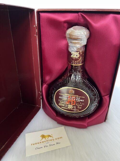 J&B Finest Rare Old Blended Scotch Whisky 25yo (3)