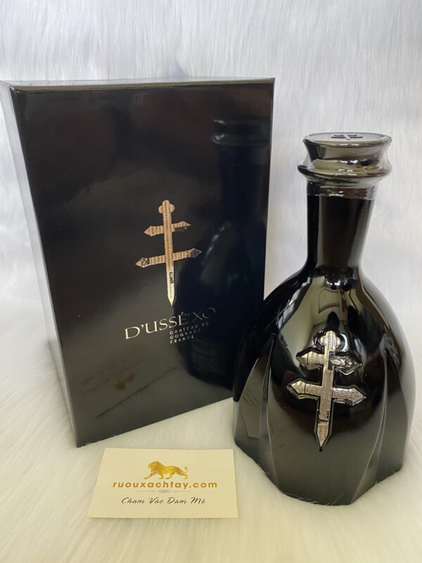 Rượu Cognac Xách Tay D'usse XO (2)