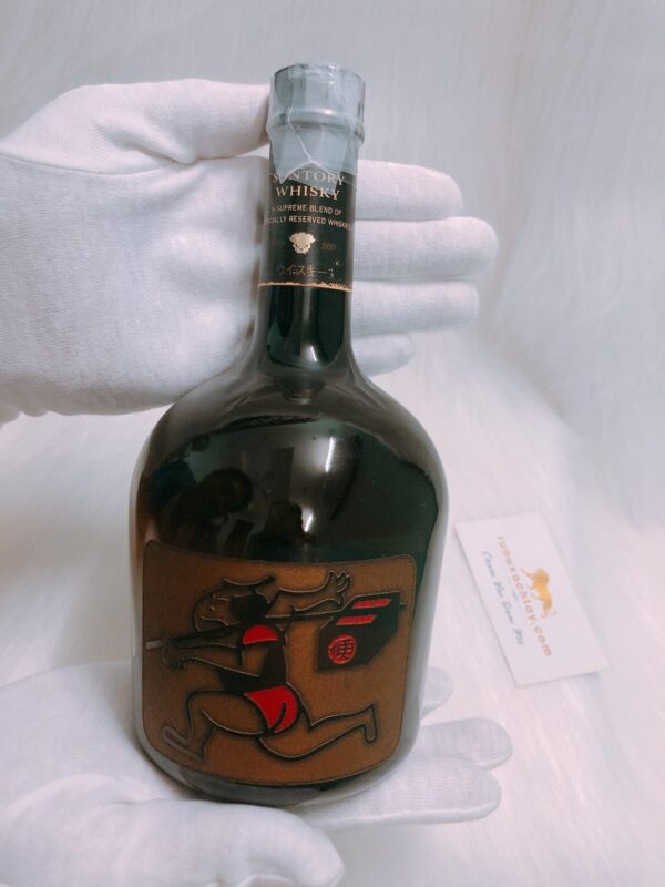 Suntory whisky người gánh đồ (1)